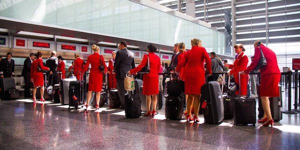 ¿Cuáles son las ventajas de ser asistente de vuelo o asistente de vuelo?